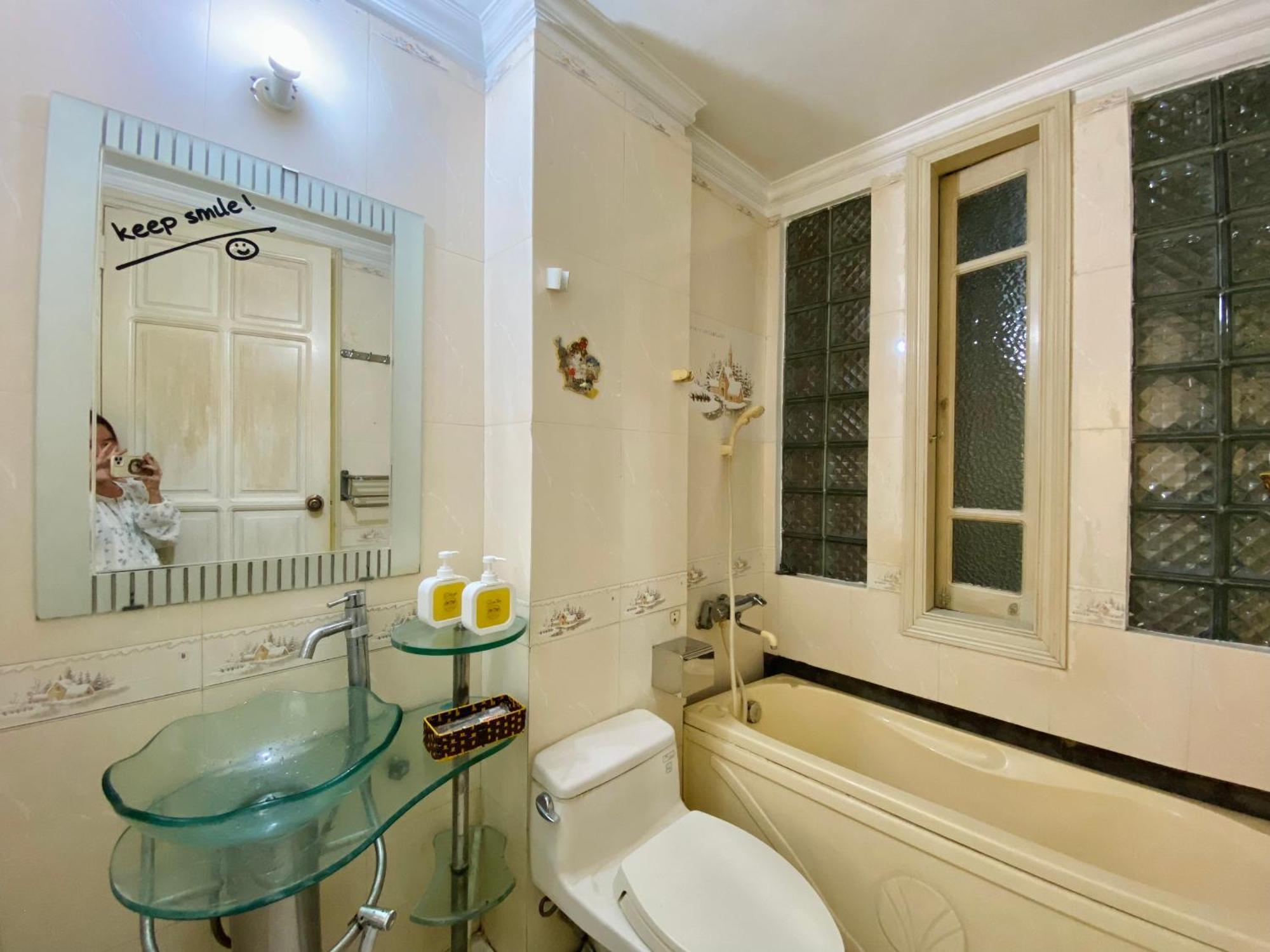 Lava Homestay Hai Phong Esterno foto